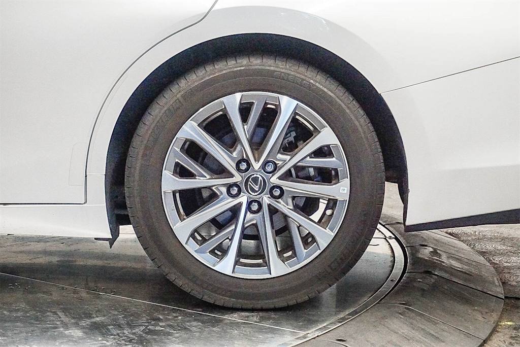 Thumbnail: 2023 Lexus ES - 21