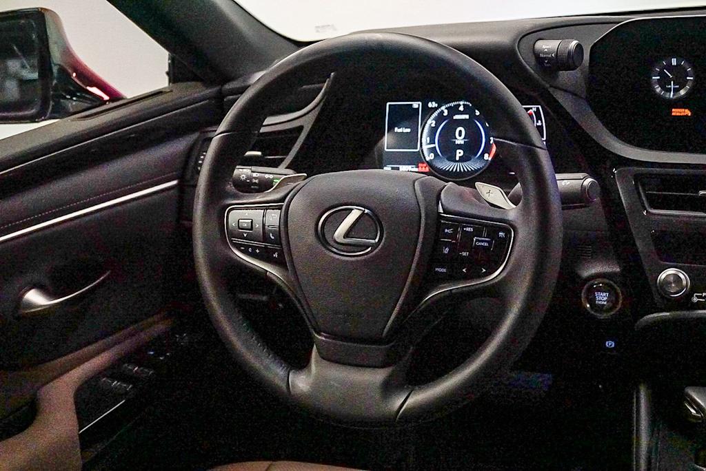 Thumbnail: 2025 Lexus ES - 13
