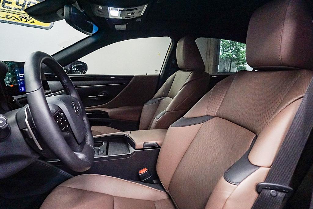 Thumbnail: 2025 Lexus ES - 11