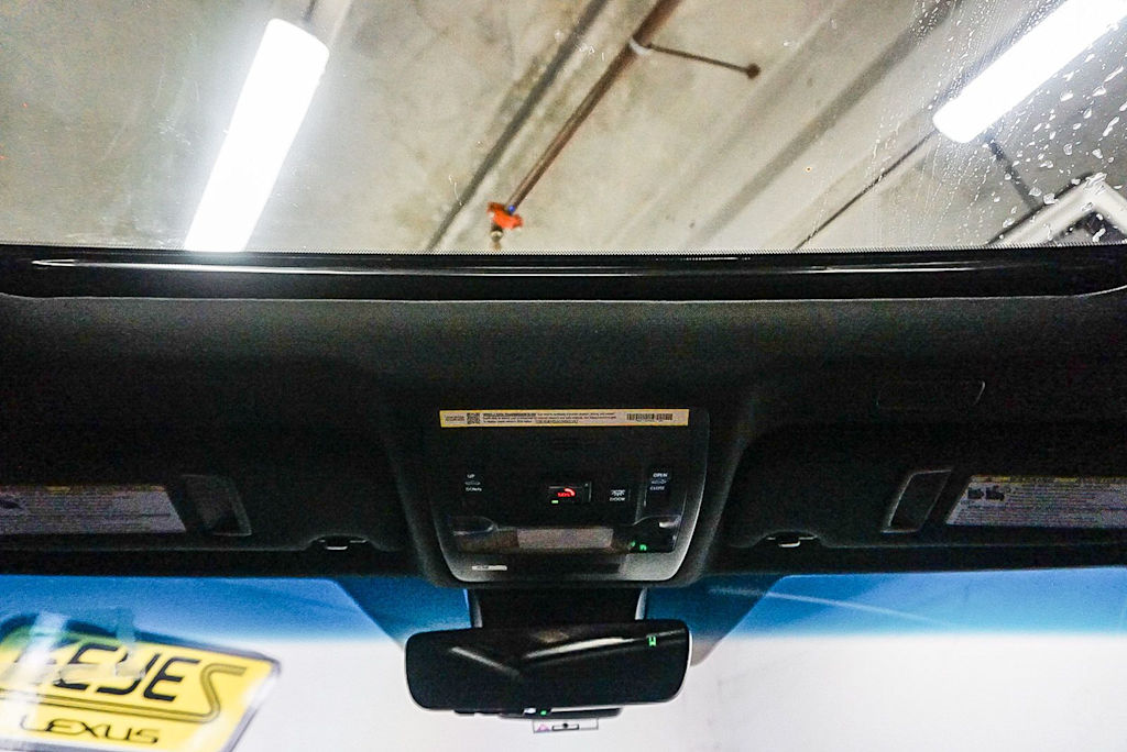 Thumbnail: 2025 Lexus ES - 23