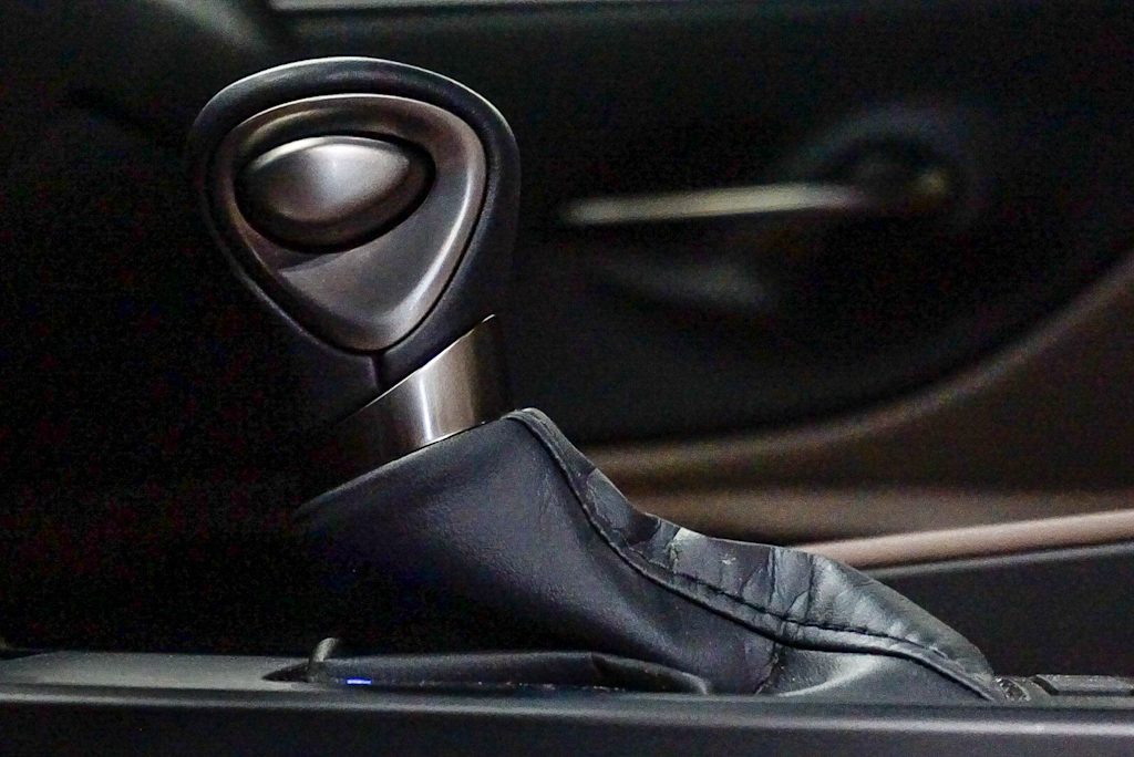 Thumbnail: 2025 Lexus ES - 15