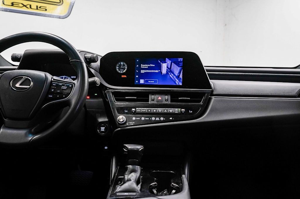Thumbnail: 2024 Lexus ES - 8
