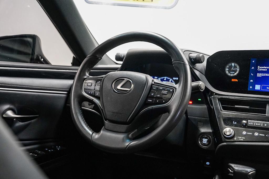 Thumbnail: 2024 Lexus ES - 12