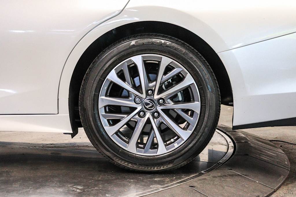Thumbnail: 2025 Lexus ES - 22