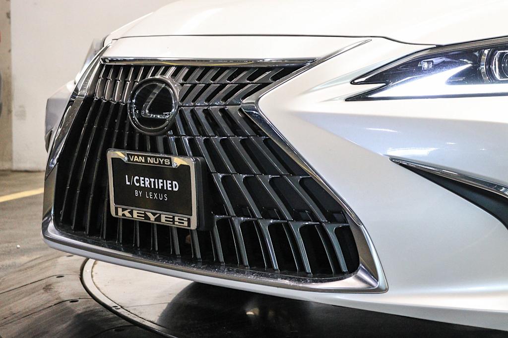 Thumbnail: 2025 Lexus ES - 19