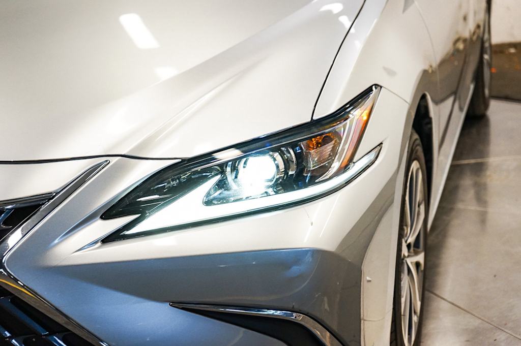 Thumbnail: 2025 Lexus ES - 17