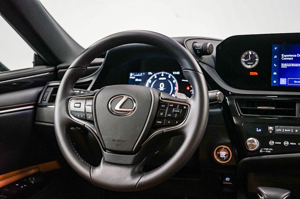 Thumbnail: 2025 Lexus ES - 9