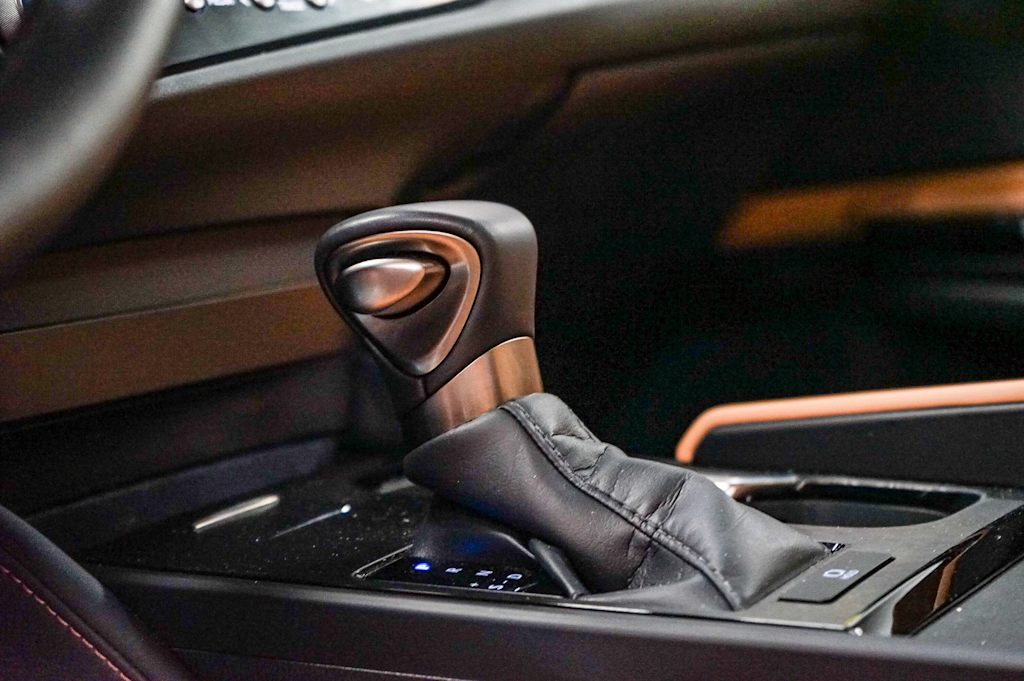 Thumbnail: 2025 Lexus ES - 14