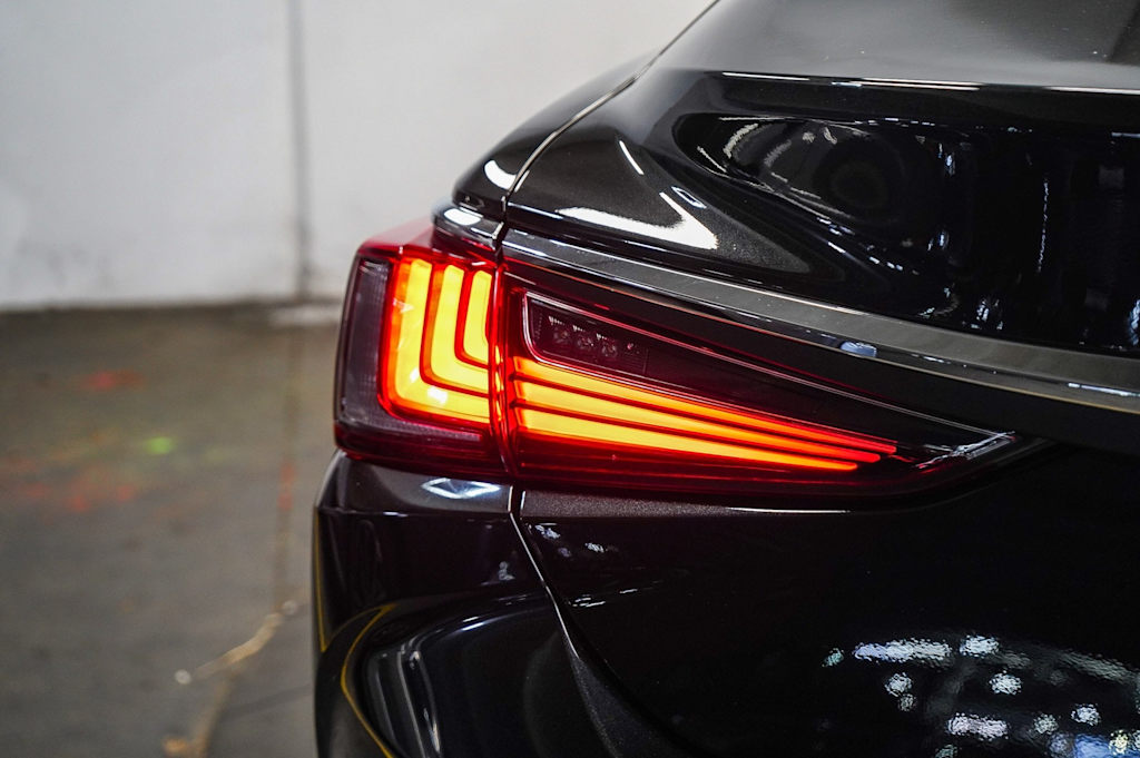 Thumbnail: 2025 Lexus ES - 23