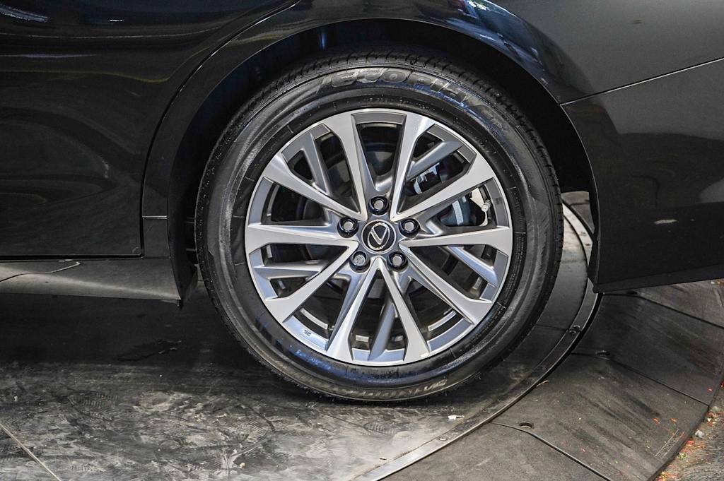 Thumbnail: 2025 Lexus ES - 22