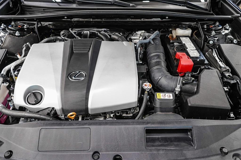 Thumbnail: 2025 Lexus ES - 8