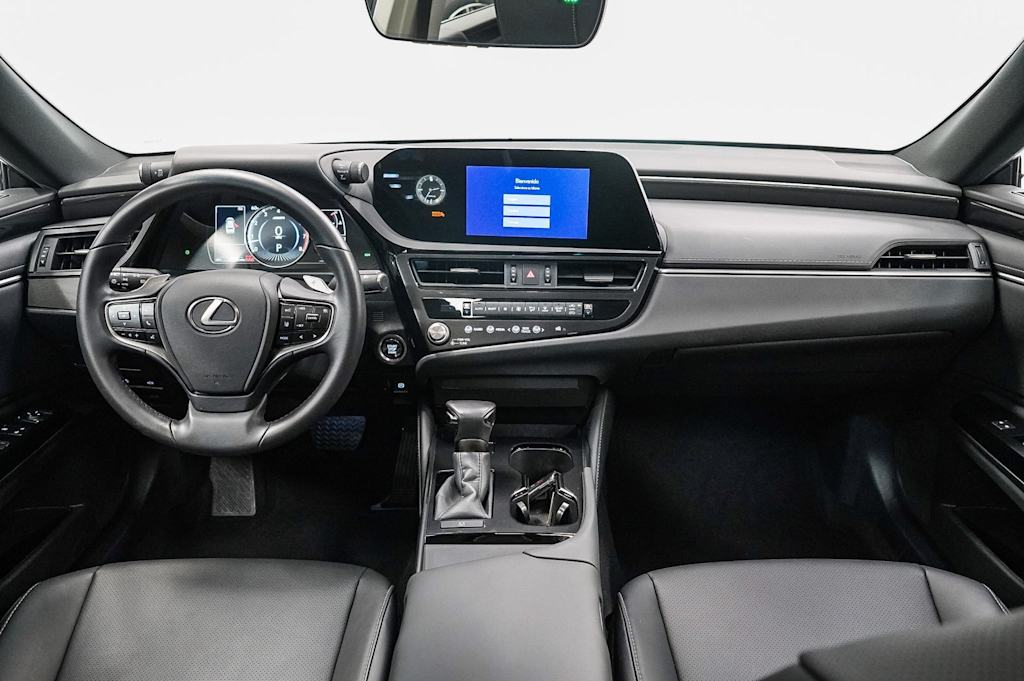 Thumbnail: 2025 Lexus ES - 2