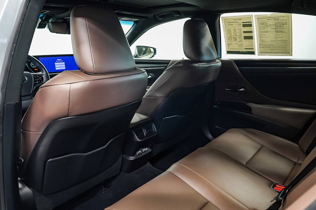 Thumbnail: 2025 Lexus ES - 12