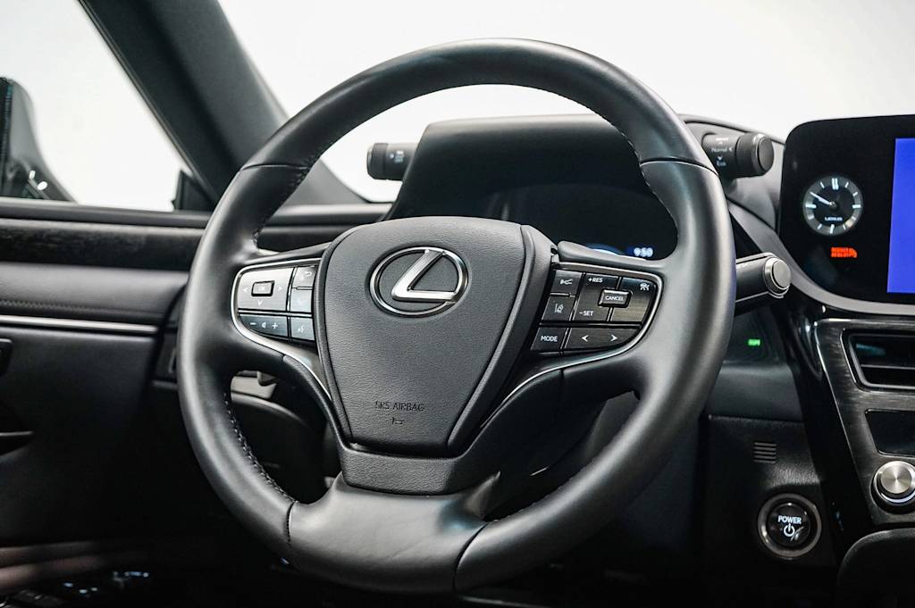 Thumbnail: 2025 Lexus ES - 9