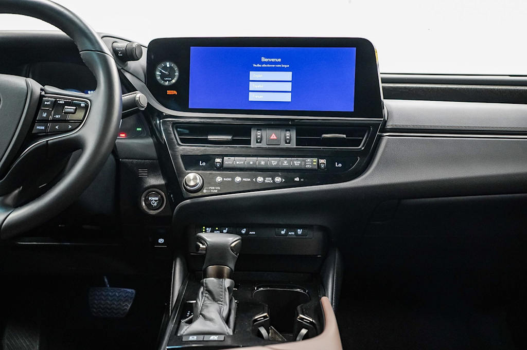 Thumbnail: 2025 Lexus ES - 14