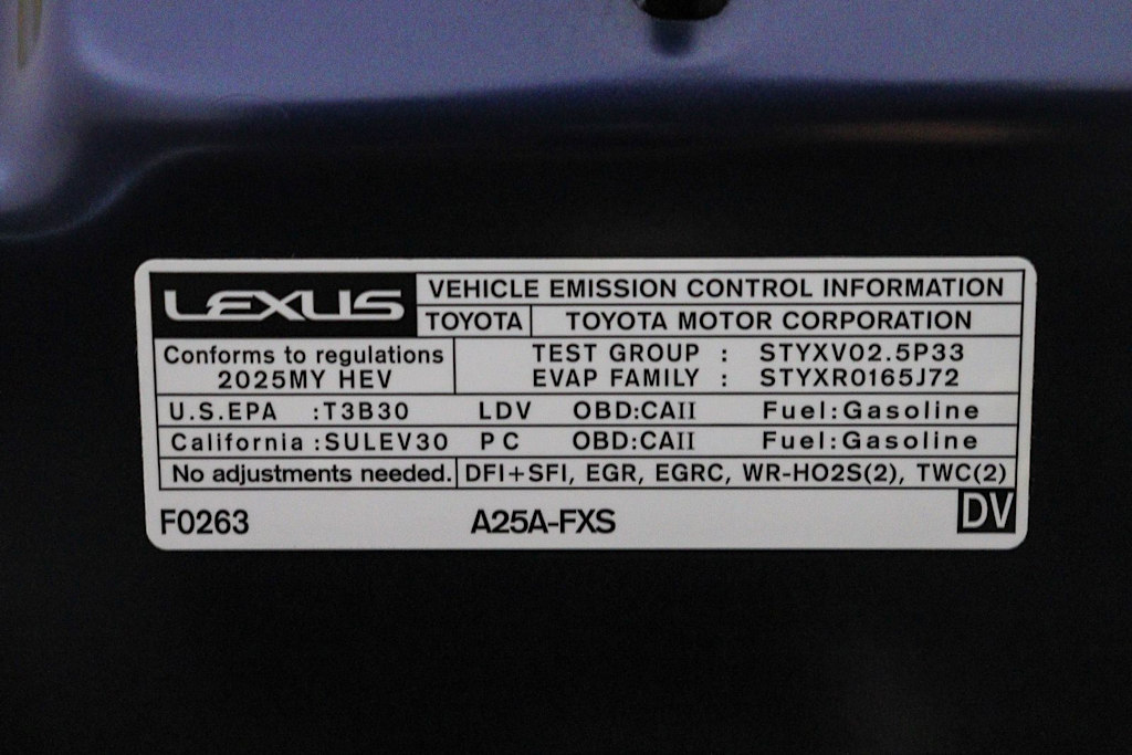 Thumbnail: 2025 Lexus ES - 16