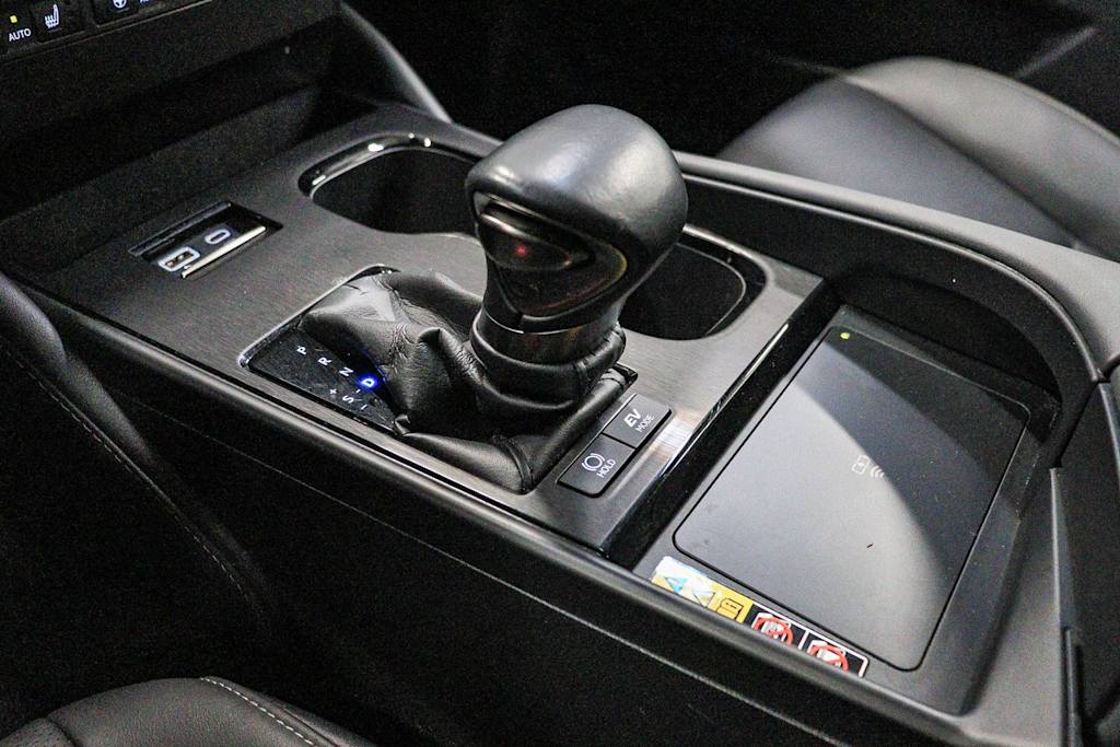 Thumbnail: 2025 Lexus ES - 28