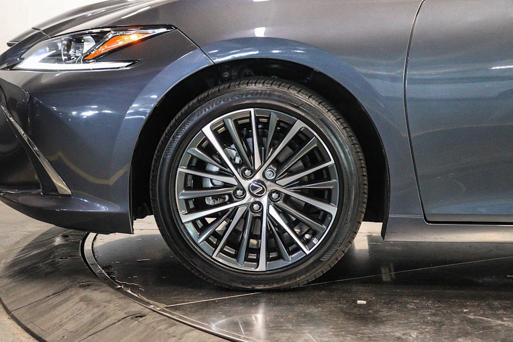 Thumbnail: 2025 Lexus ES - 6
