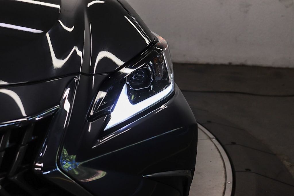 Thumbnail: 2025 Lexus ES - 20