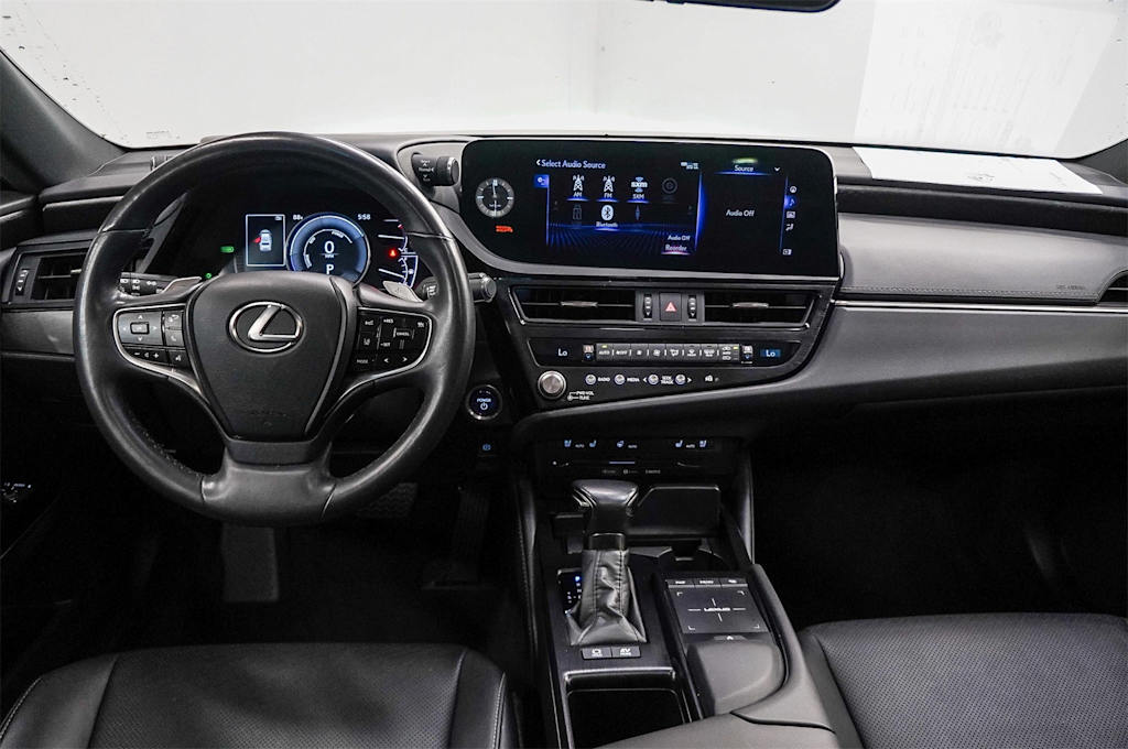 Thumbnail: 2022 Lexus ES - 2