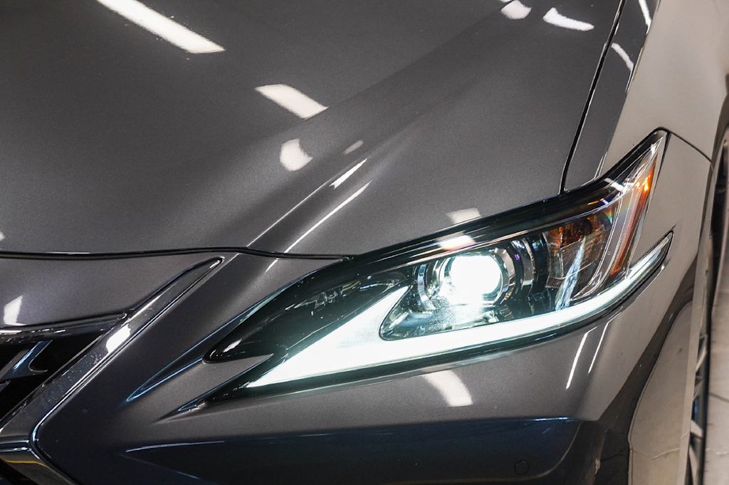 Thumbnail: 2025 Lexus ES - 18