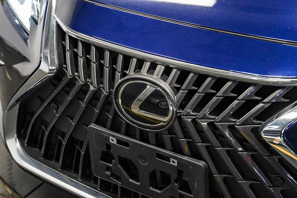 Thumbnail: 2024 Lexus ES - 6