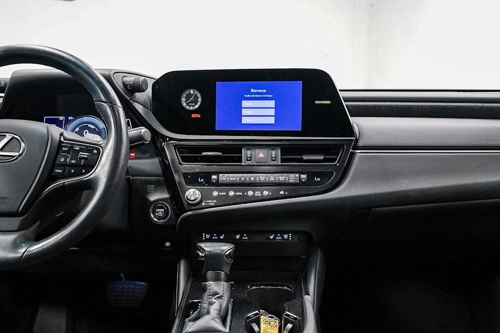 Thumbnail: 2024 Lexus ES - 9
