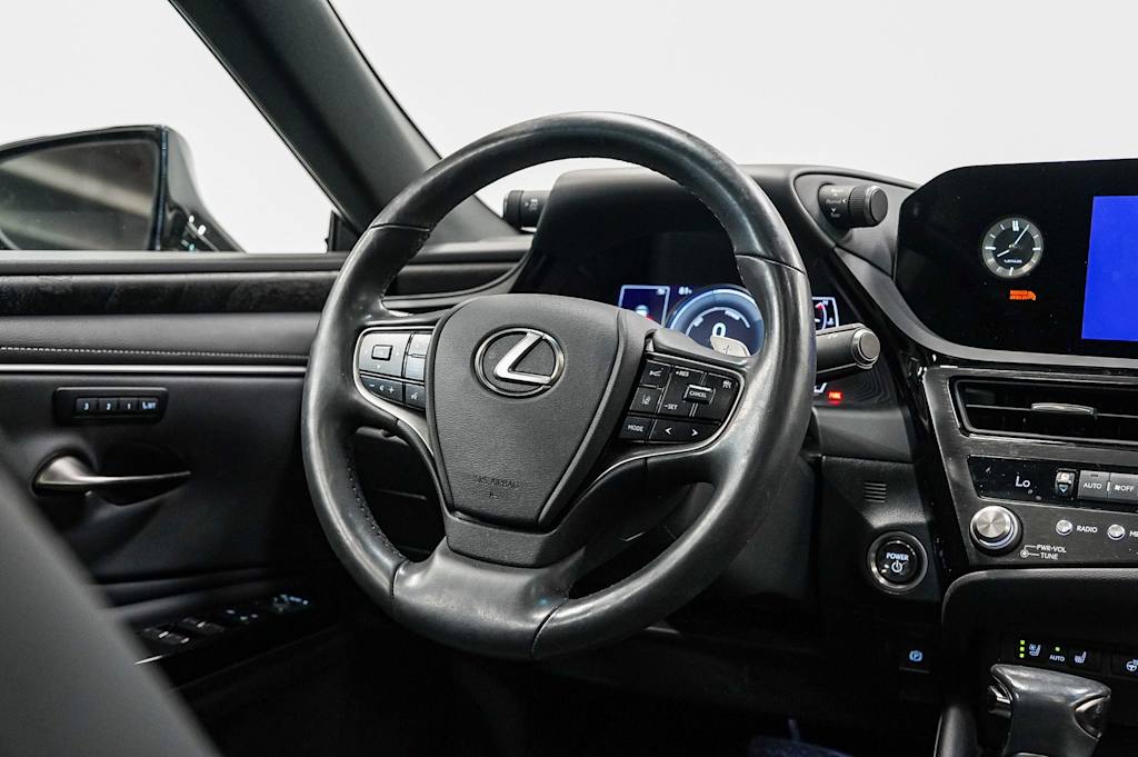 Thumbnail: 2024 Lexus ES - 13