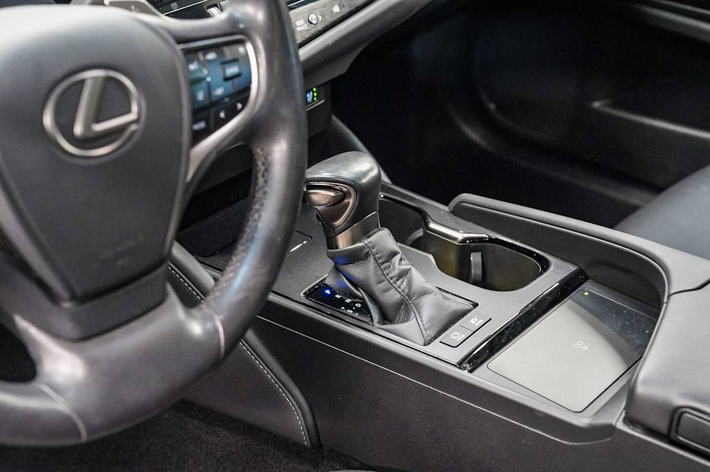 Thumbnail: 2024 Lexus ES - 16