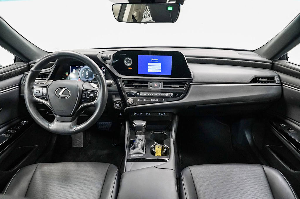 Thumbnail: 2024 Lexus ES - 2