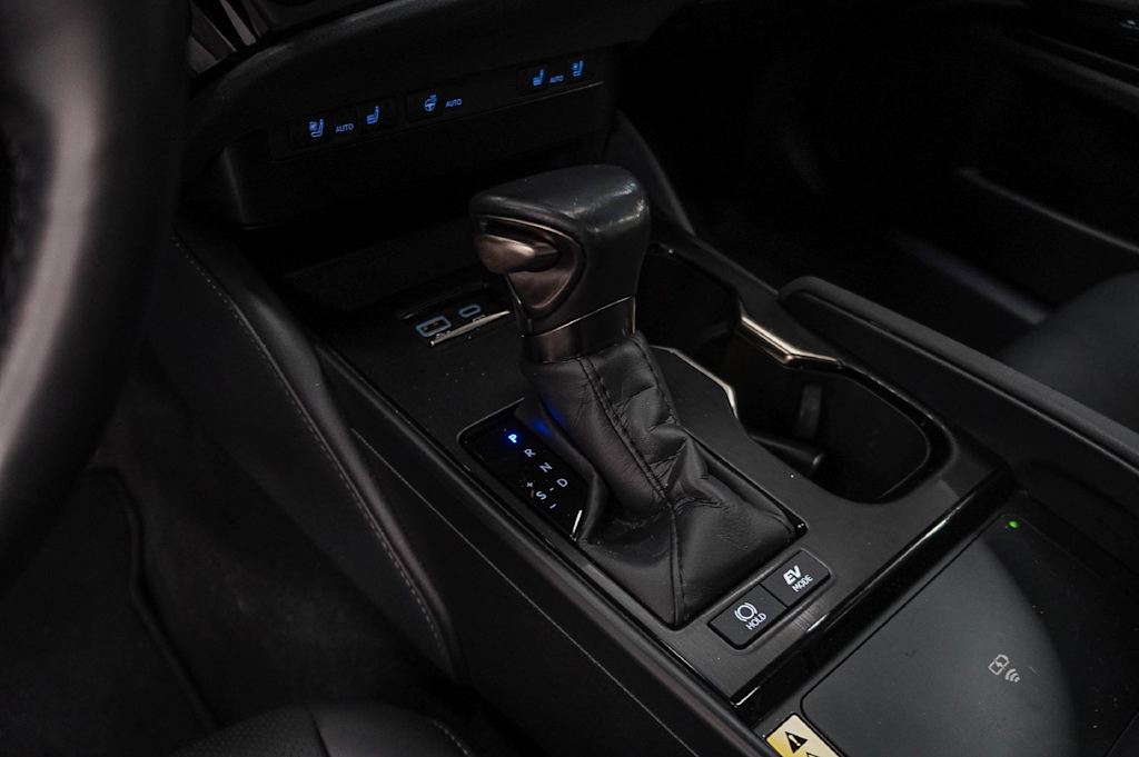 Thumbnail: 2024 Lexus ES - 14