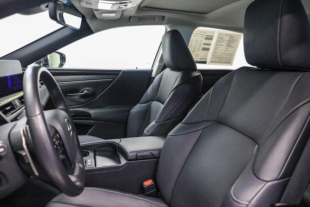 Thumbnail: 2025 Lexus ES - 9