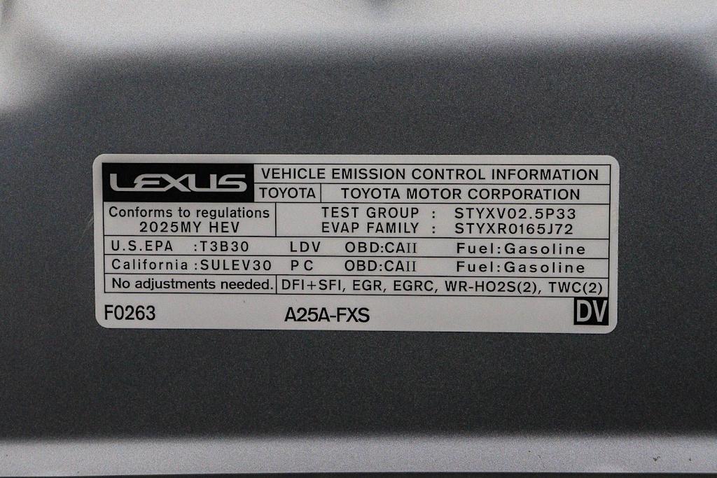 Thumbnail: 2025 Lexus ES - 17