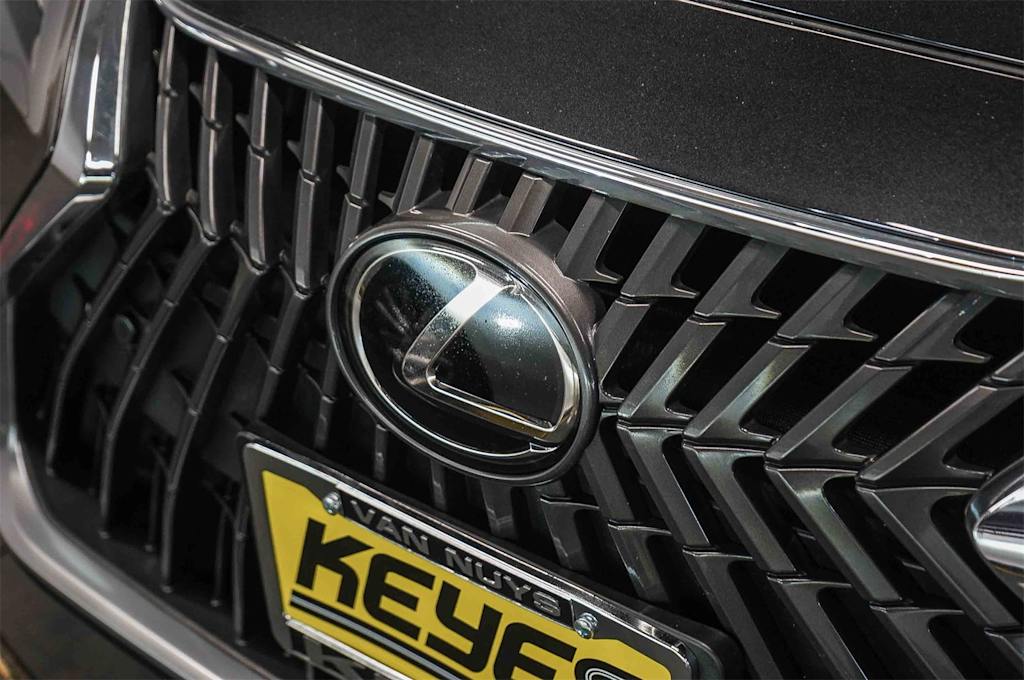 Thumbnail: 2023 Lexus ES - 5