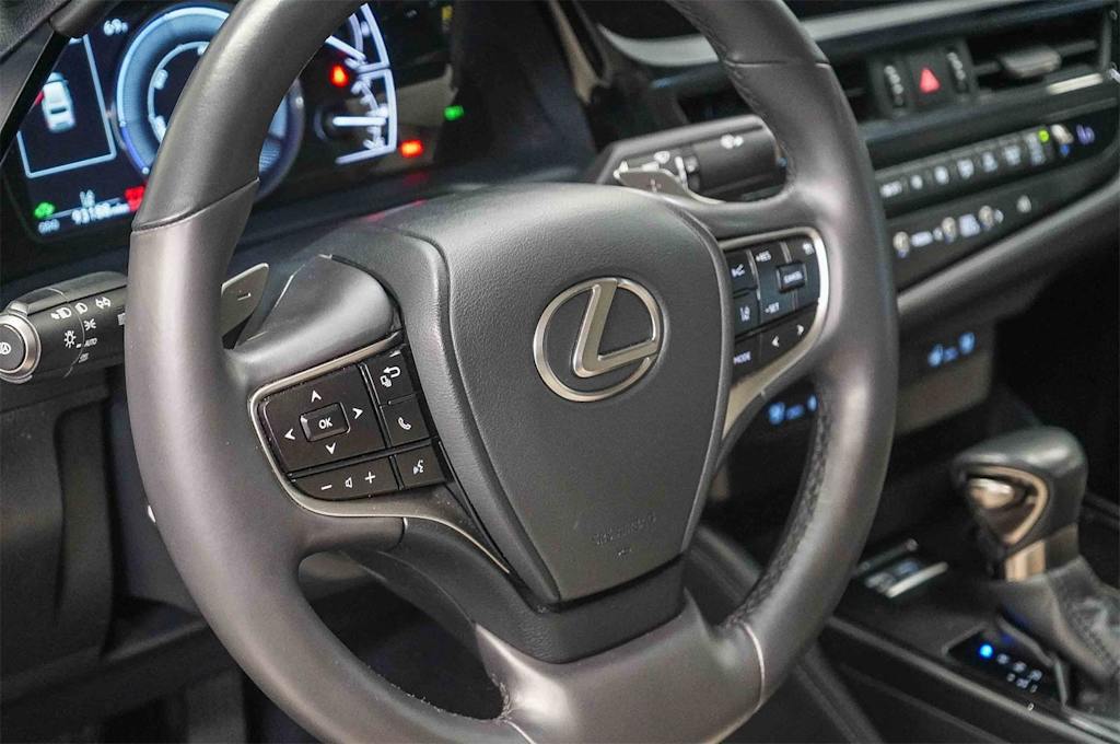 Thumbnail: 2023 Lexus ES - 25
