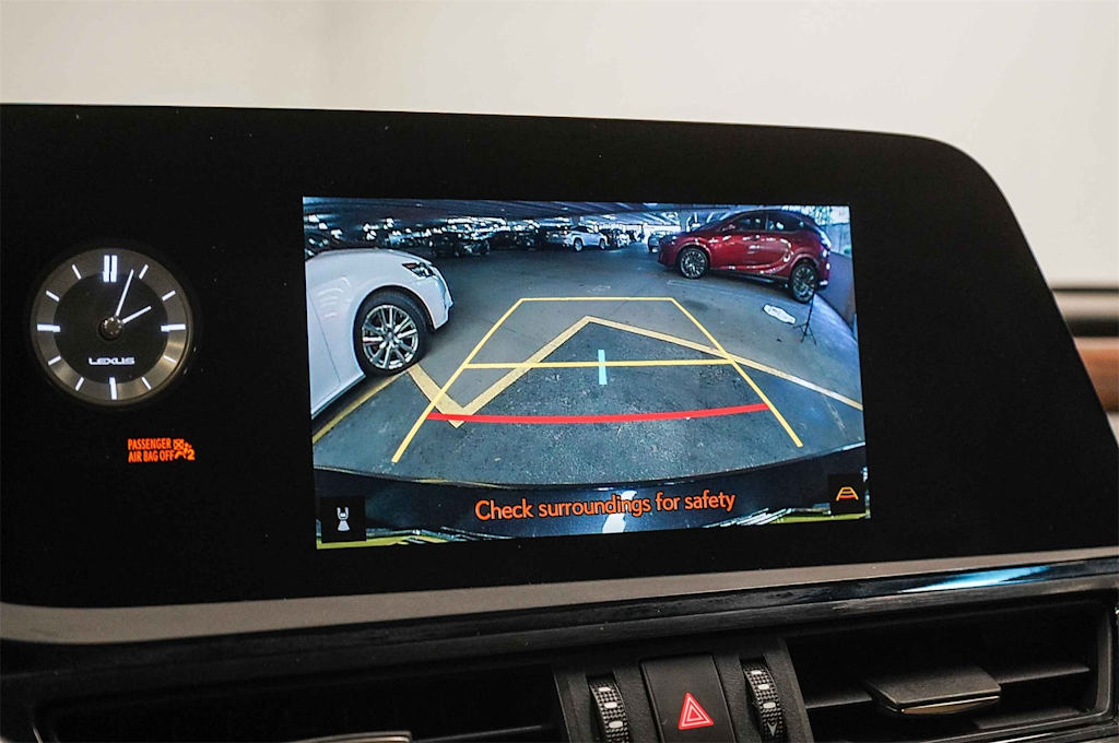 Thumbnail: 2023 Lexus ES - 28