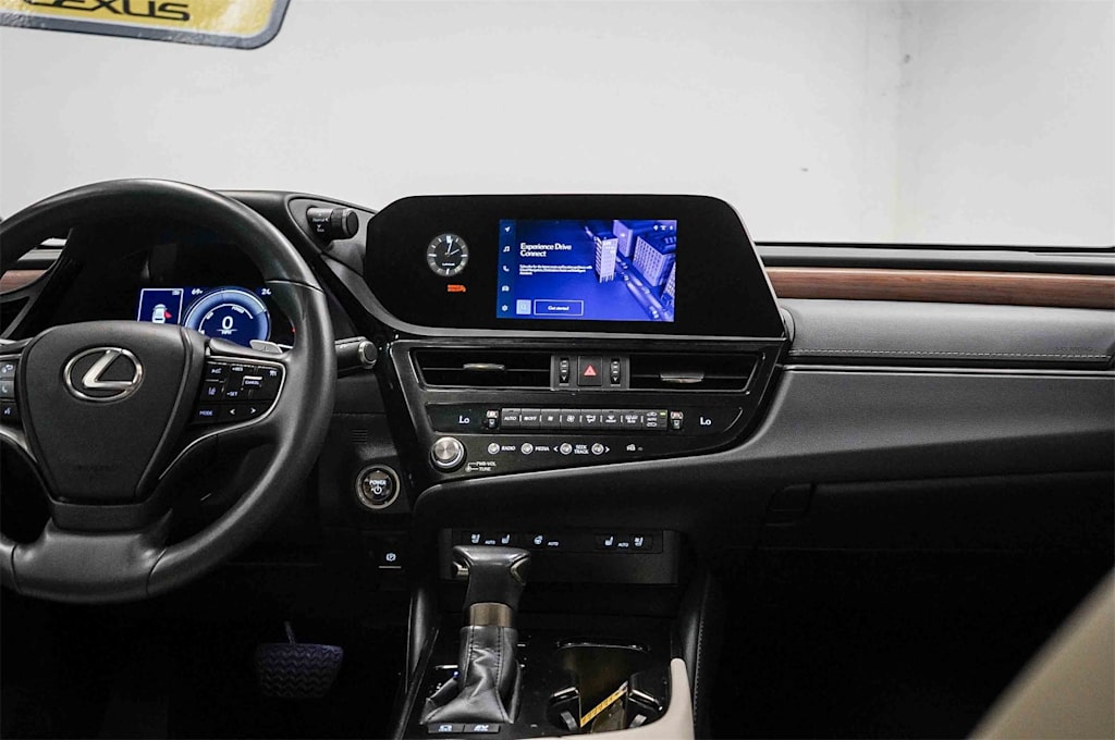 Thumbnail: 2023 Lexus ES - 8