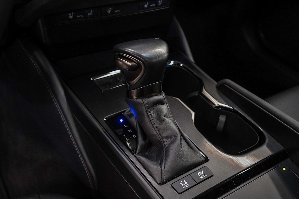 Thumbnail: 2024 Lexus ES - 12