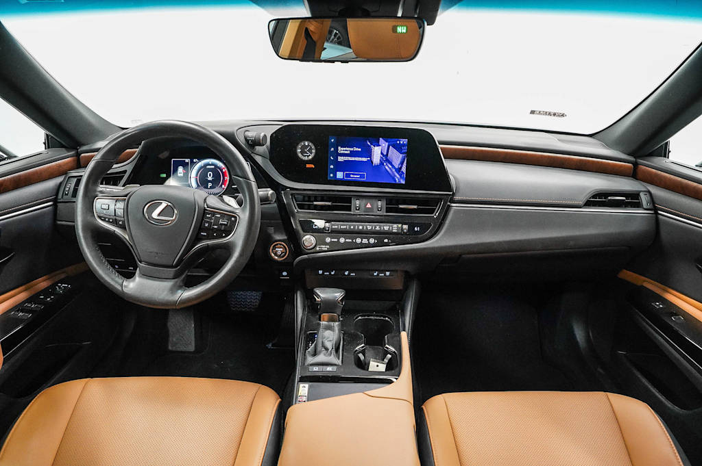 Thumbnail: 2024 Lexus ES - 2