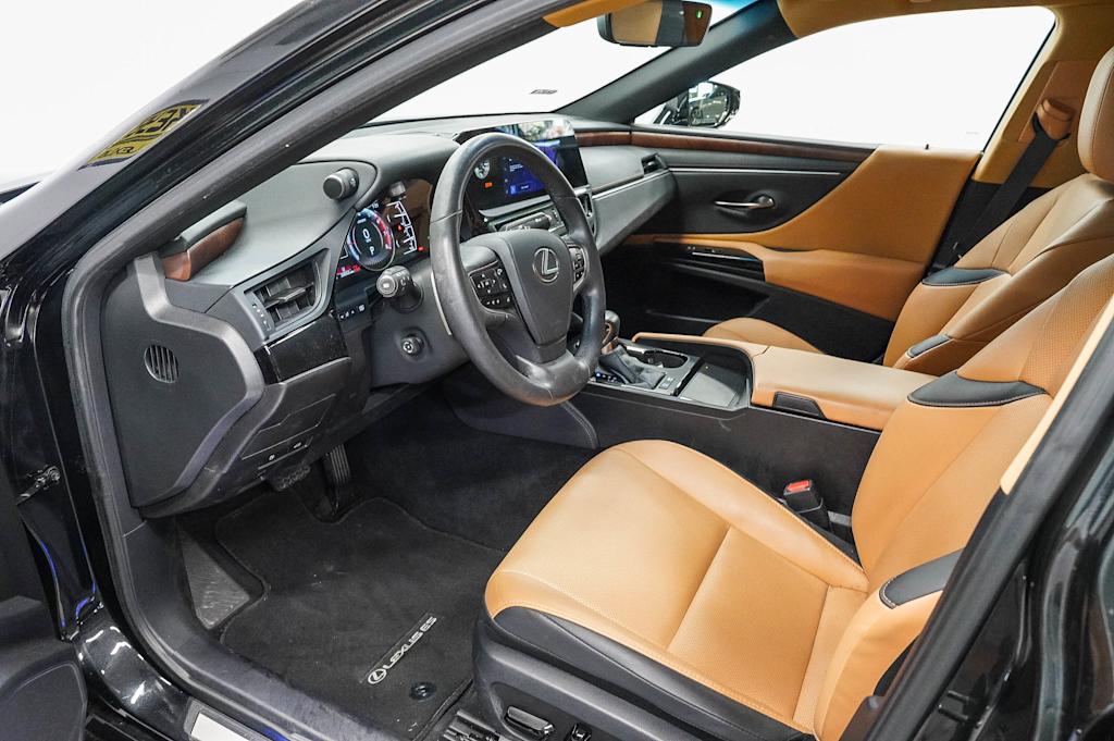 Thumbnail: 2024 Lexus ES - 9
