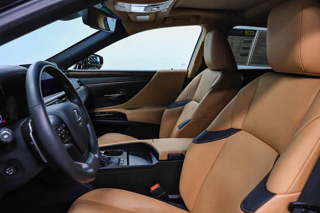 Thumbnail: 2024 Lexus ES - 9