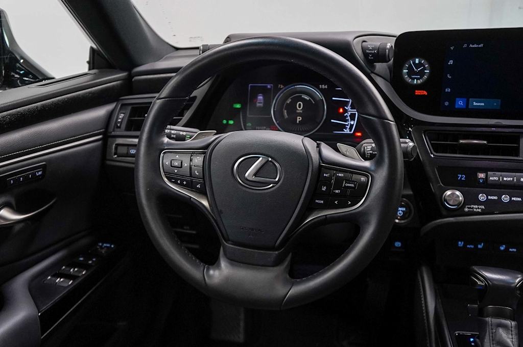 Thumbnail: 2024 Lexus ES - 7