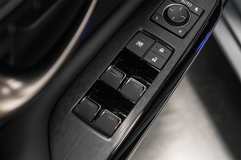 Thumbnail: 2025 Lexus ES - 26