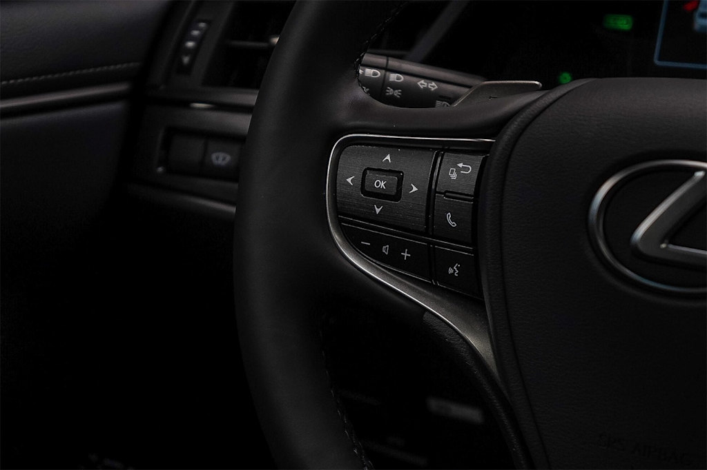 Thumbnail: 2025 Lexus ES - 23