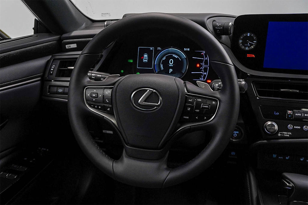 Thumbnail: 2025 Lexus ES - 9