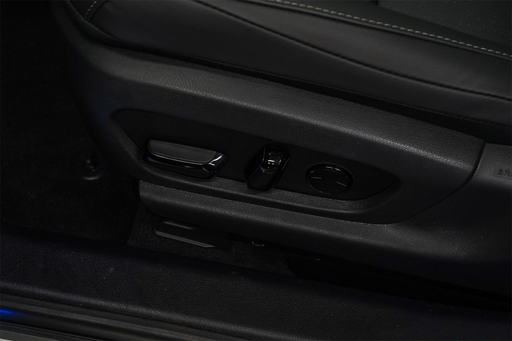 Thumbnail: 2025 Lexus ES - 27