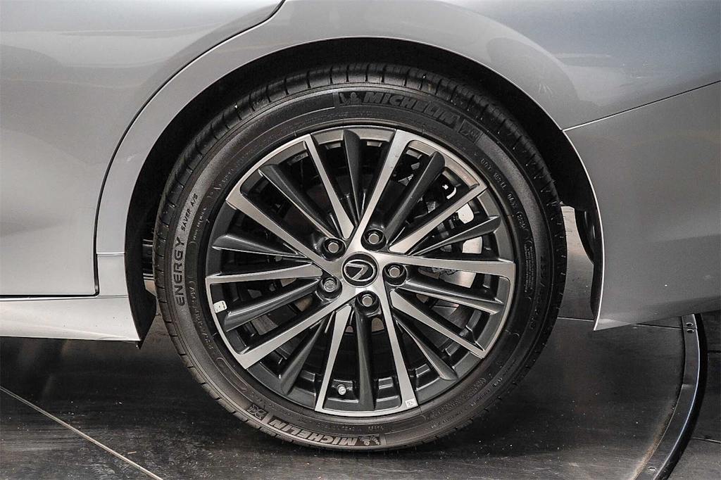 Thumbnail: 2025 Lexus ES - 21