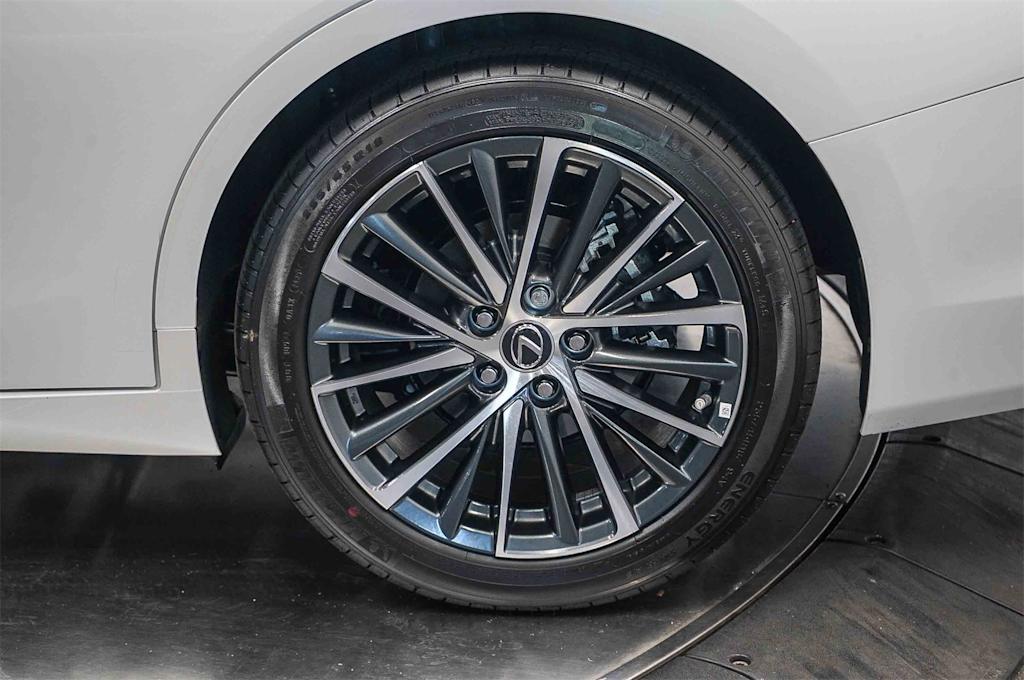 Thumbnail: 2025 Lexus ES - 21