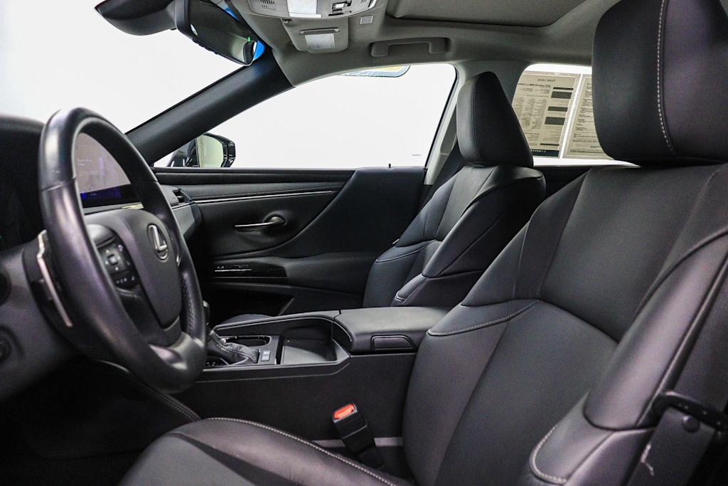Thumbnail: 2025 Lexus ES - 9