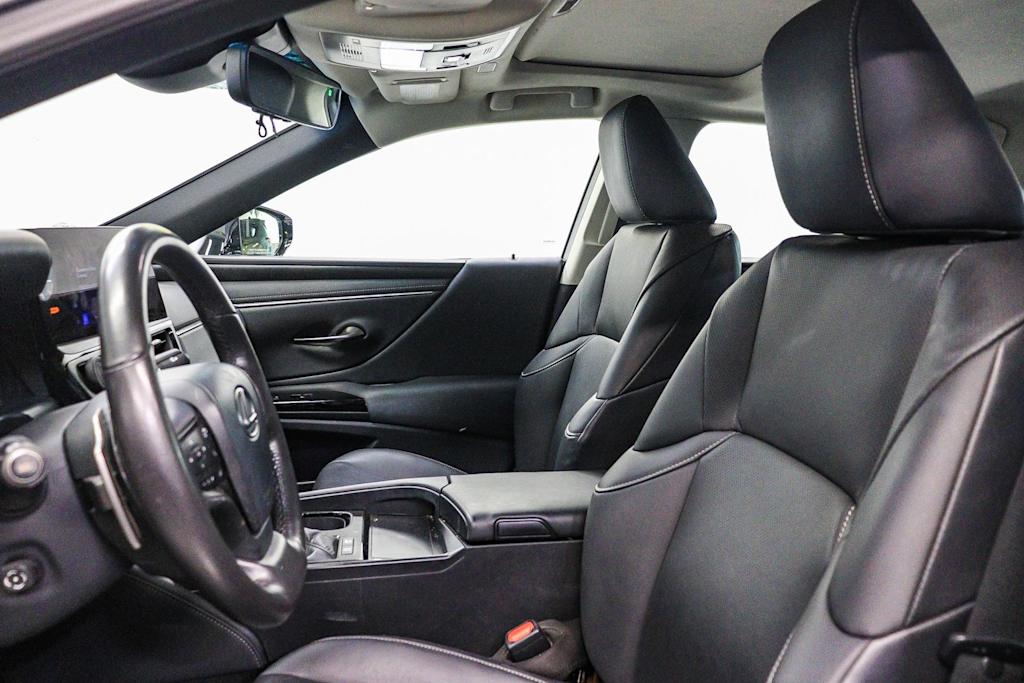 Thumbnail: 2024 Lexus ES - 8